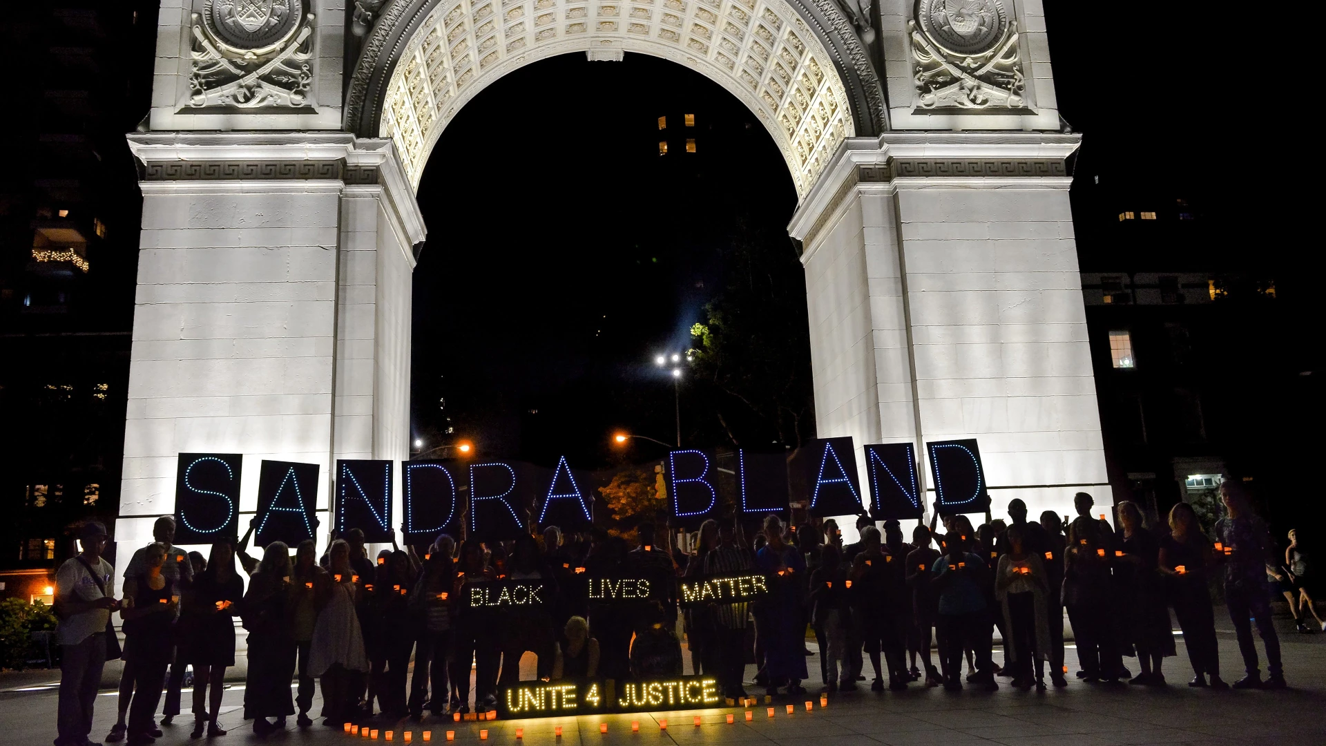 Mãi Nhắc Tên Cô: Cuộc Đời Và Cái Chết Của Sandra Bland - Say Her Name: The Life and Death of Sandra Bland